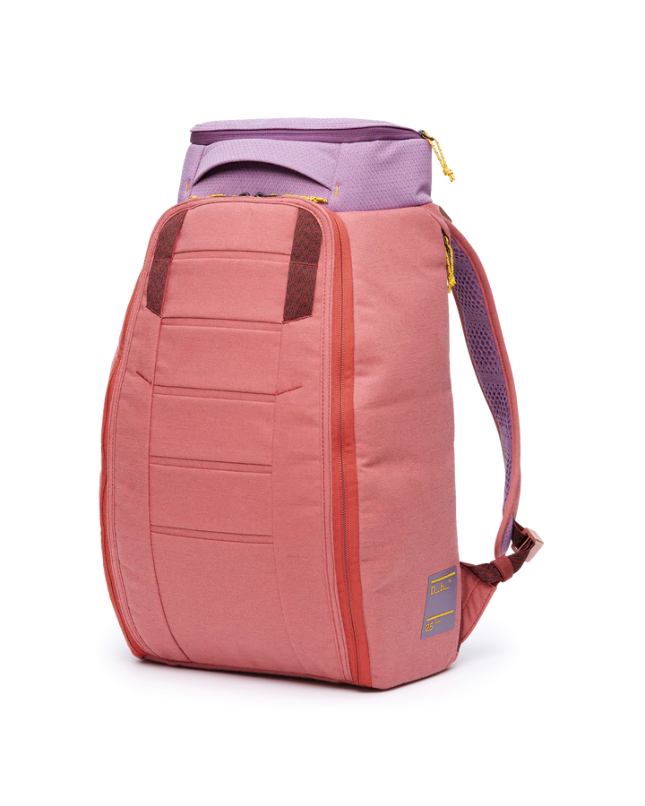 DB - Hugger Backpack 25L - Acc